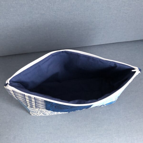 inside view of hexagon bag
