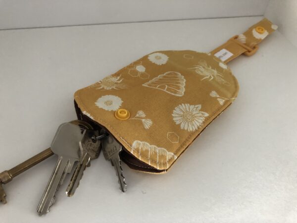 key holder showing keys inside