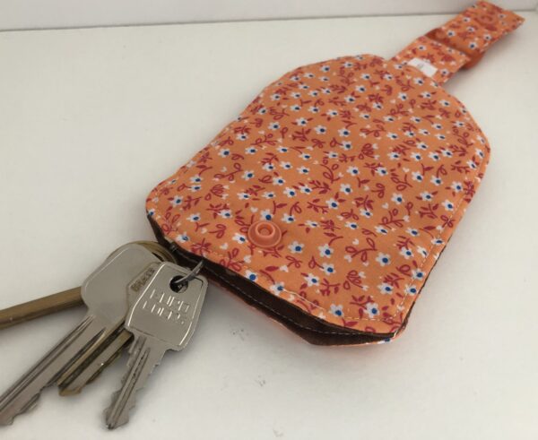 key holder showing keys inside